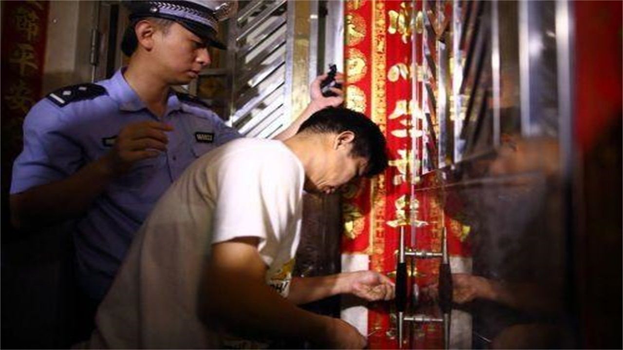 吴忠请开锁师傅开了锁后，师傅